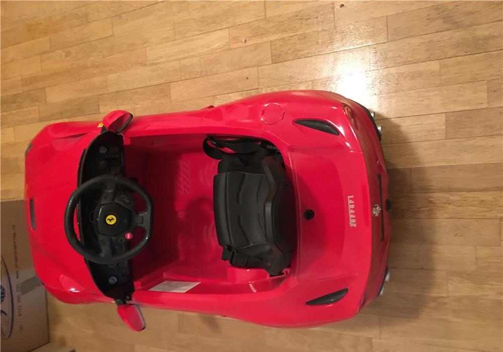 Mașinuța electrică