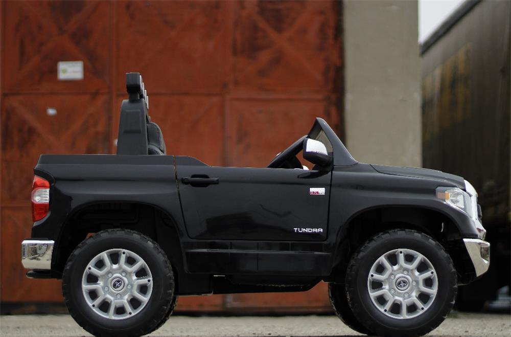 Masinuta electrica pentru 2 copii Toyota Tundra 90W 12V