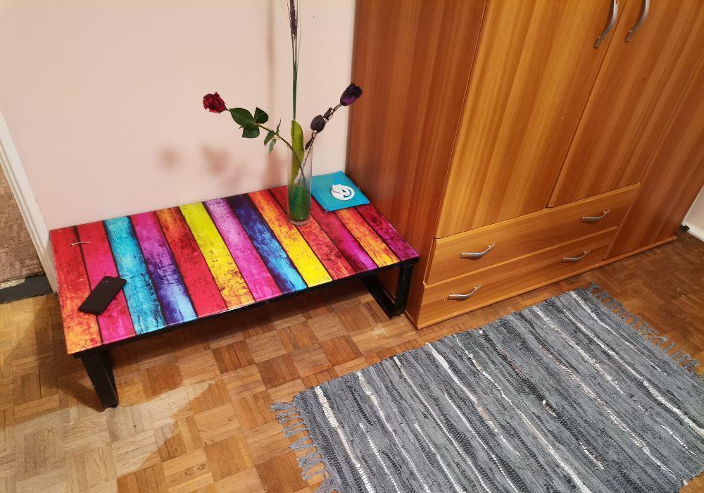 Măsuță cafea blat sticla colorata