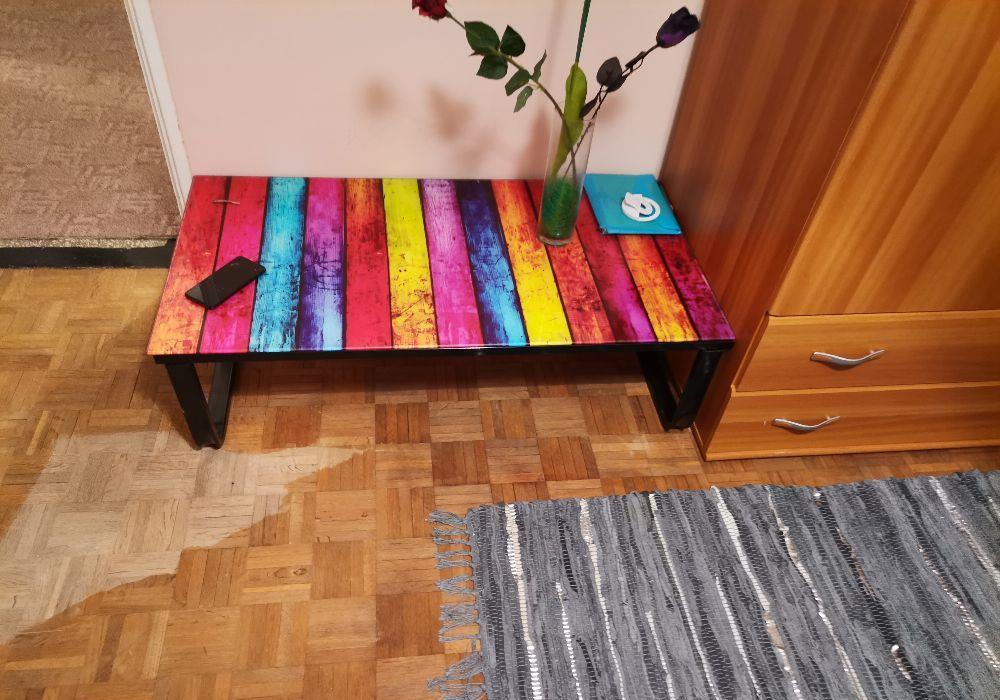 Măsuță cafea blat sticla colorata