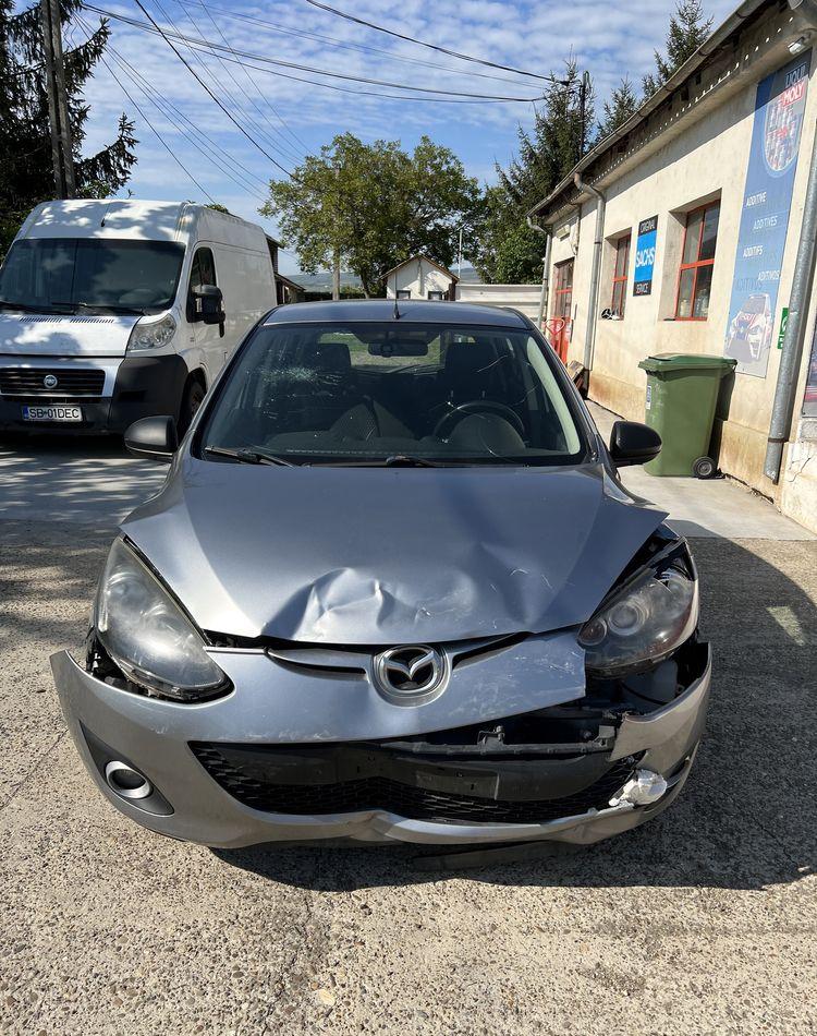 Mazda 2 an 2011 1,6 diesel avariat