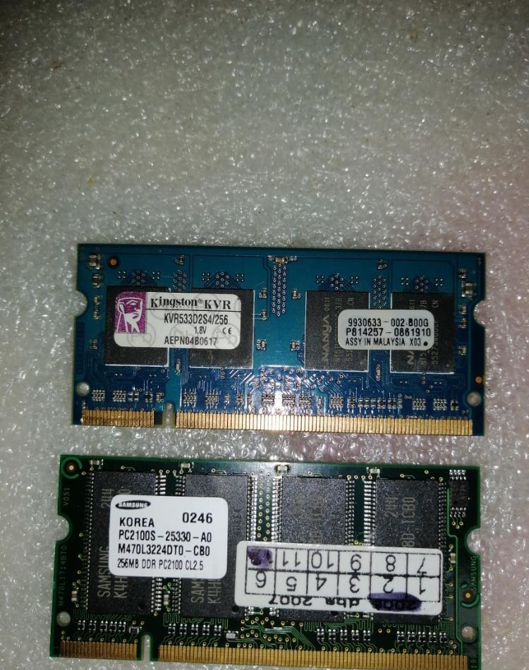 Memorii Laptop DDR1/DDR2