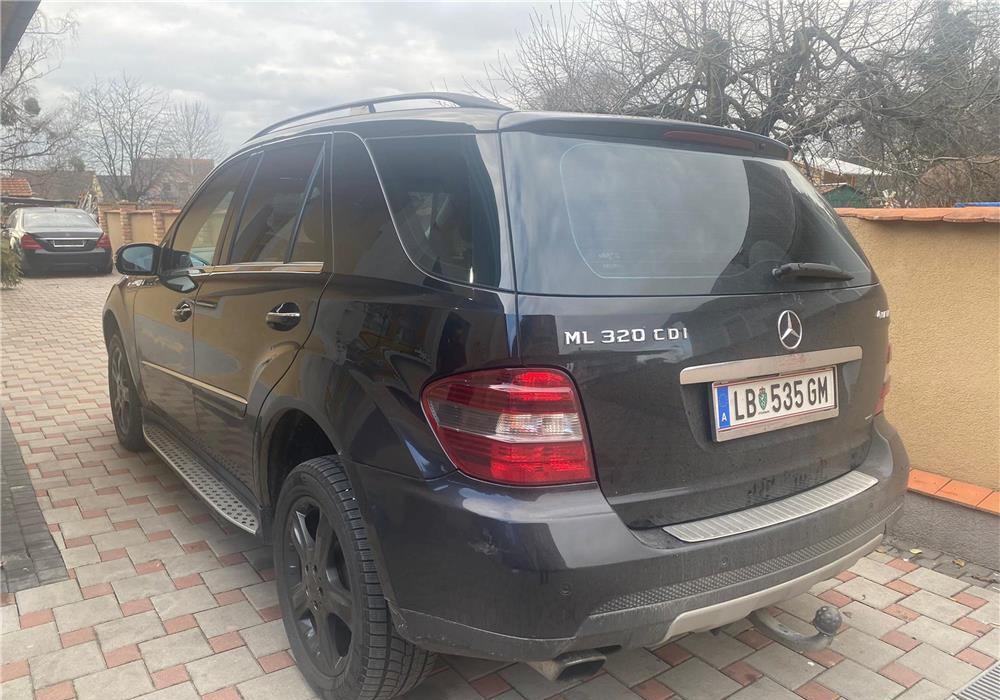 Mercedes-benz 320