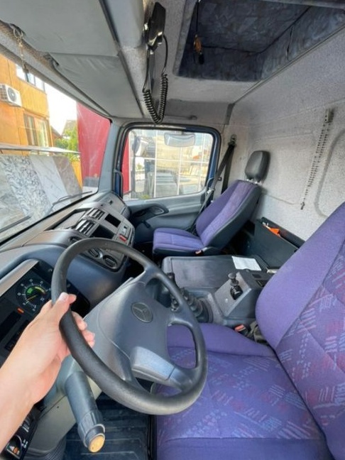 Mercedes-Benz Atego 1318