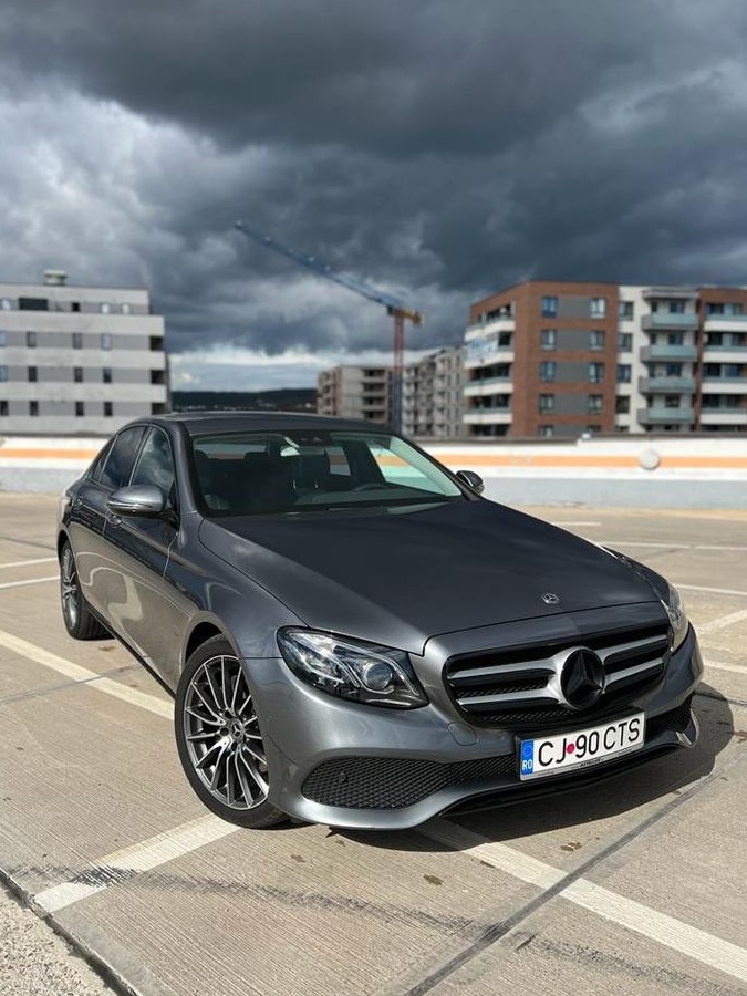 Mercedes-Benz E 220 d 4Matic T 9G-TRONIC