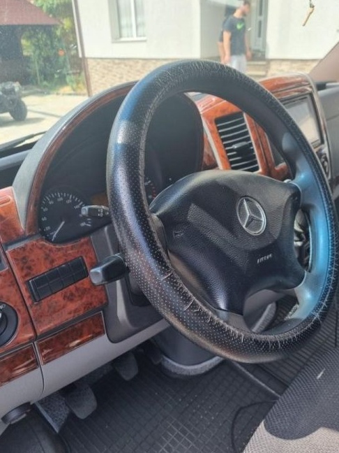 Mercedes-Benz sprinter 319