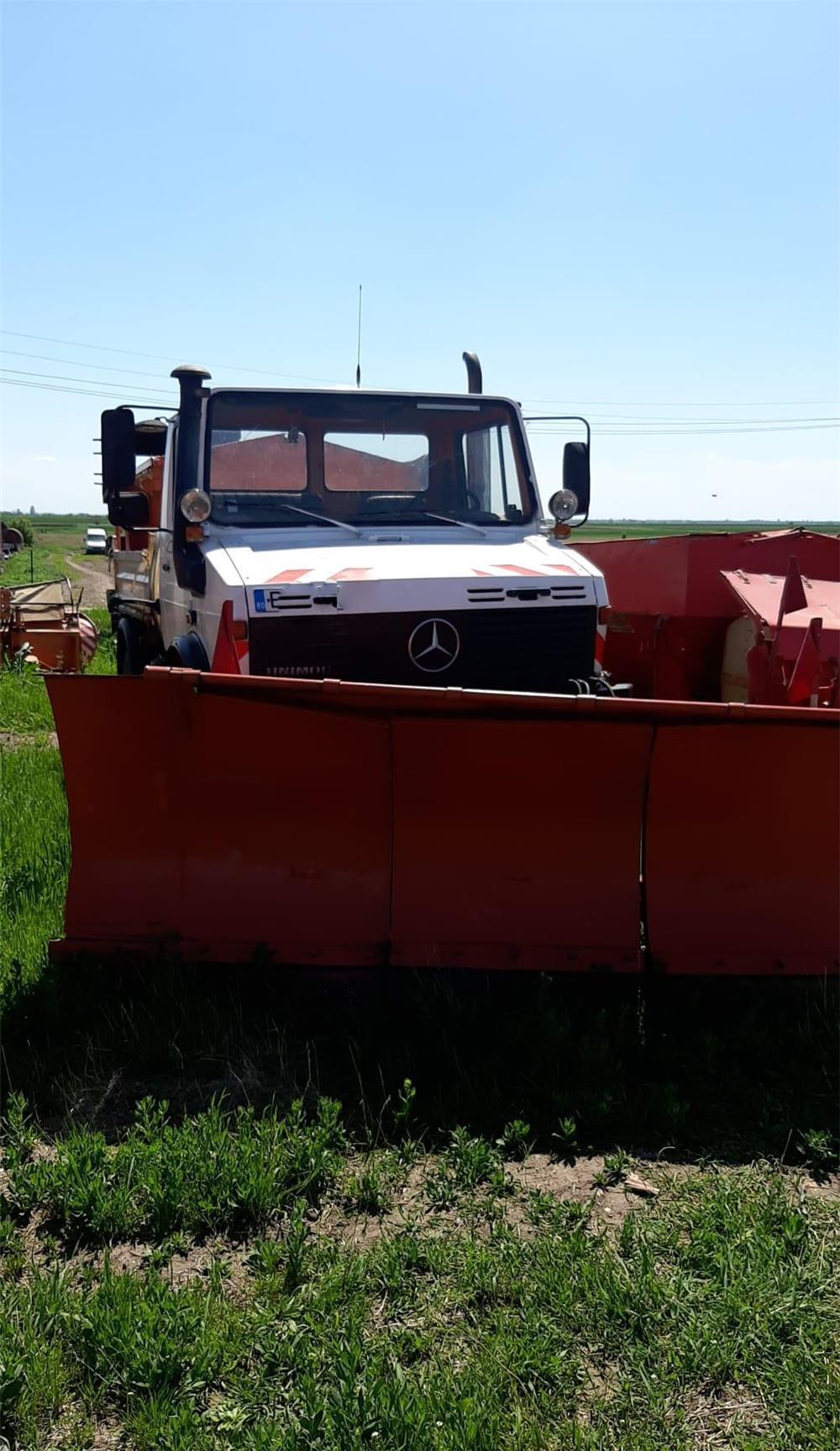 Mercedes-benz UNIMOG