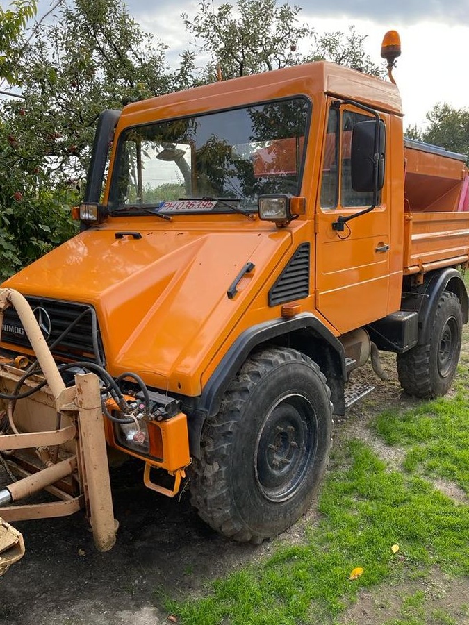 Mercedes-Benz UNIMOG U90