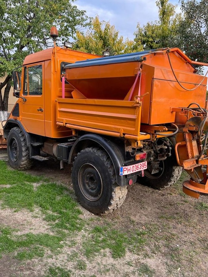 Mercedes-Benz UNIMOG U90