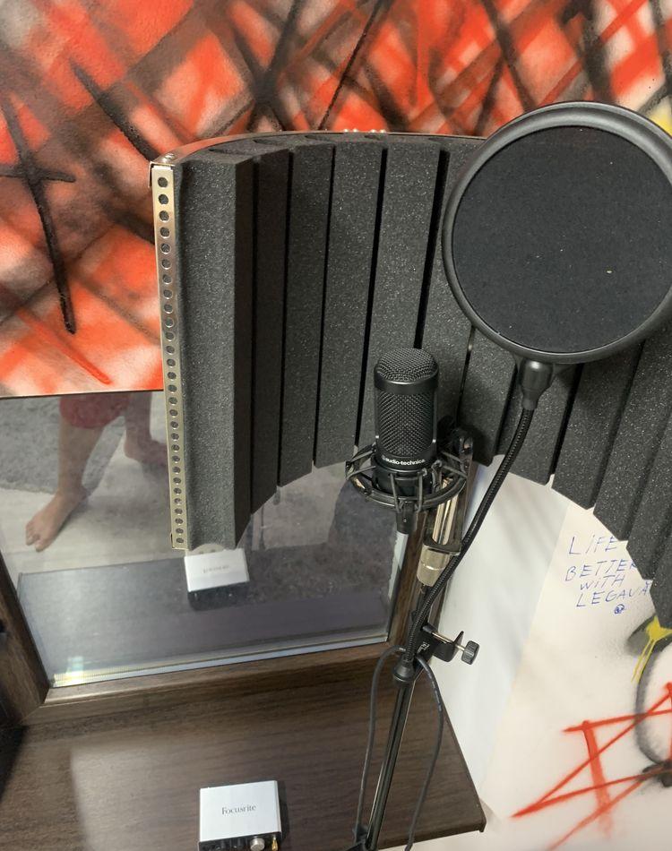 Microfon Audio-Technica AT 2050 + mixer