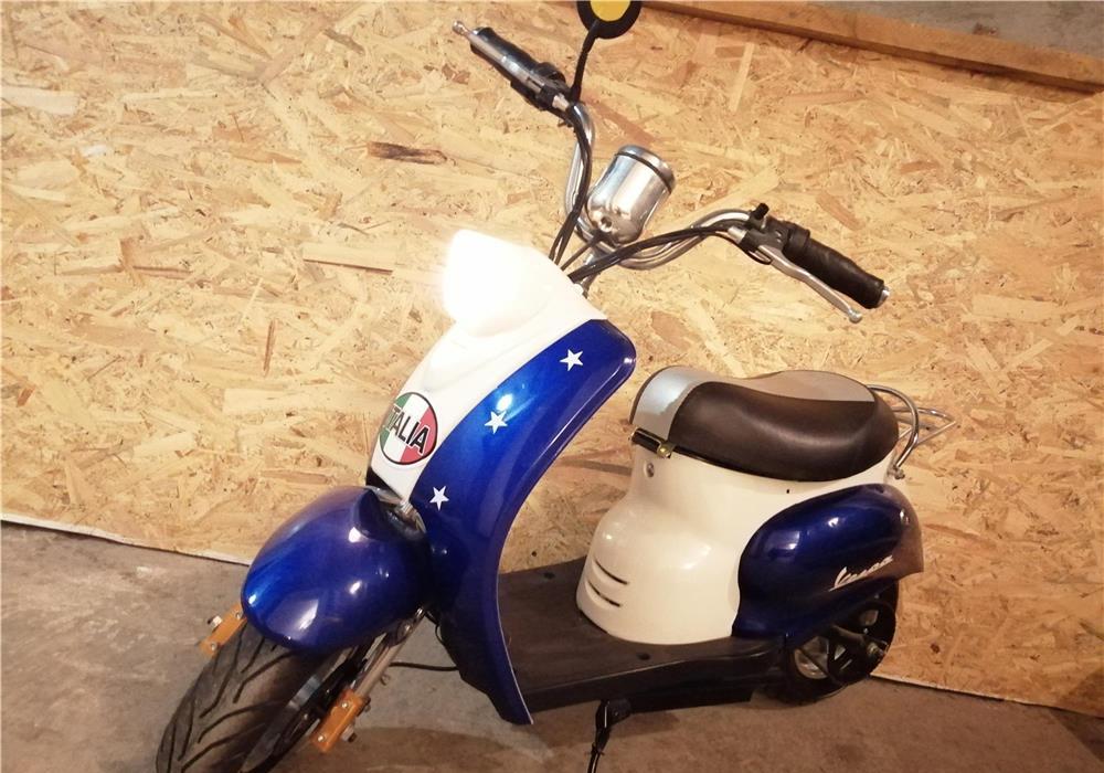 mini scuter electric copii