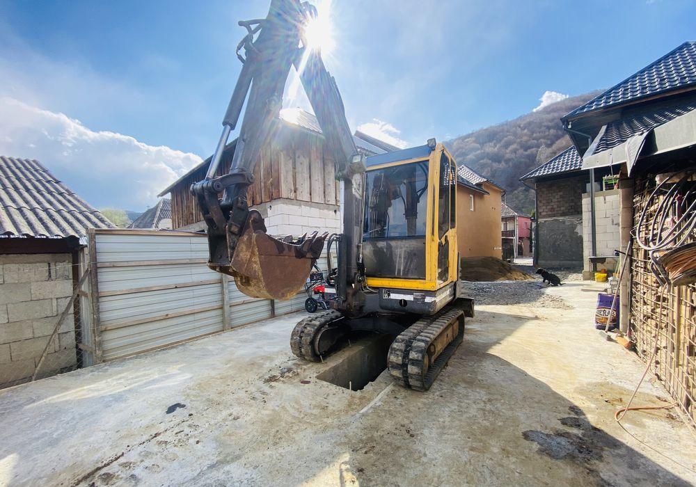 Miniexcavator exacavator Volvo 2.8 tone