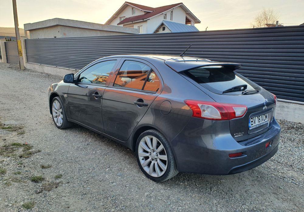 Mitsubishi Lancer  Accept Variante