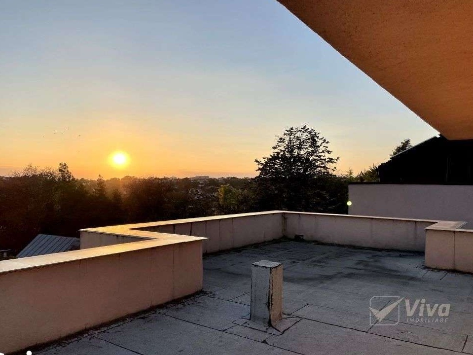 Moara de Vant-Little Texas, cladire DPE, 230 mpu, 5 cam, teren 350mp;