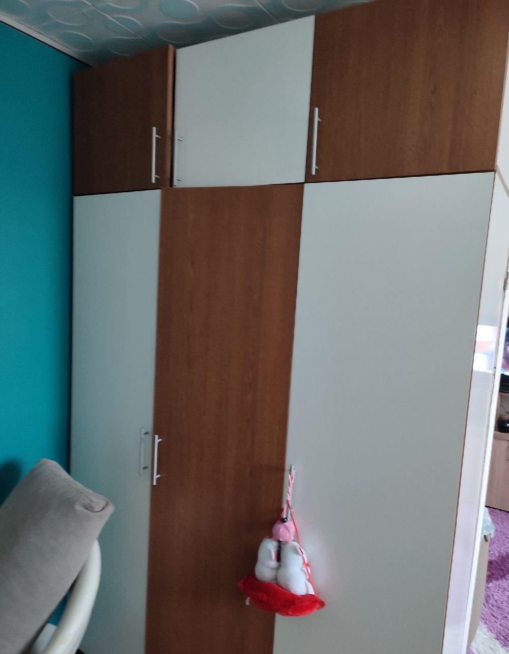 mobila sufragerie si dulap cu 6 uși