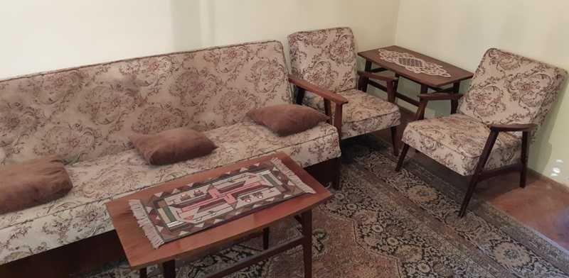 Mobila sufragerie, vitrina, 2 fotolii, canapea, masute cafea