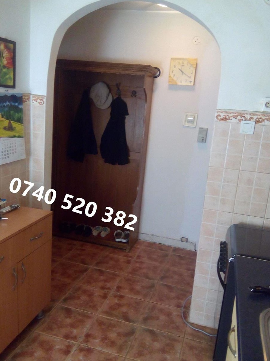 MOBILAT !-Apartament 3  camere ,suprafata 84 mp, confort 1, imbunatatit, etaj 2,  // Resita