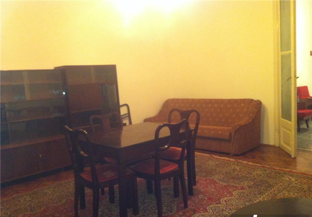 Mobilat si utilat, centrala proprie, loc de parcare.