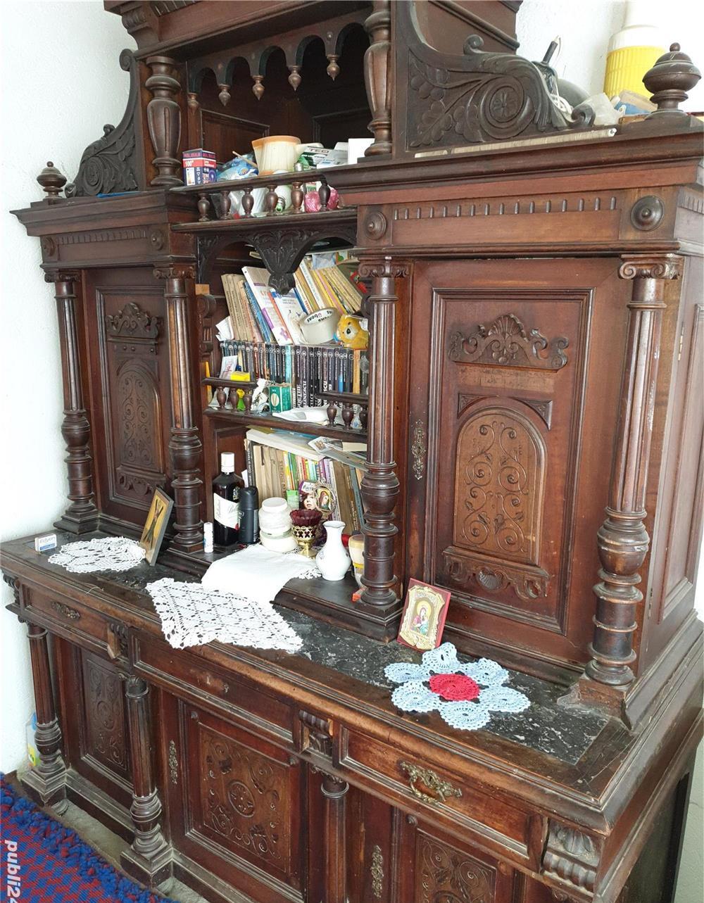 Mobilier de colectie