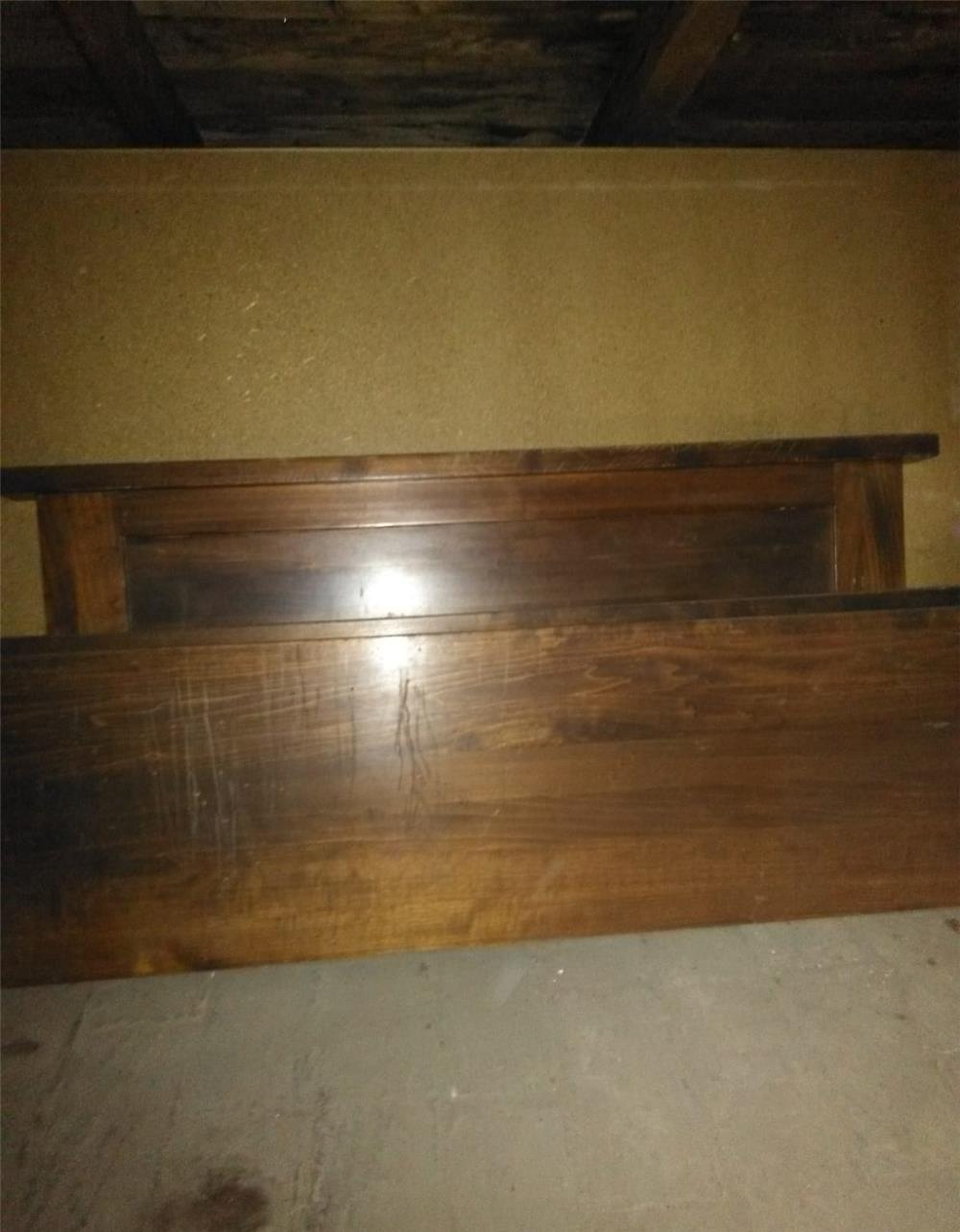 Mobilier perioada interbelica