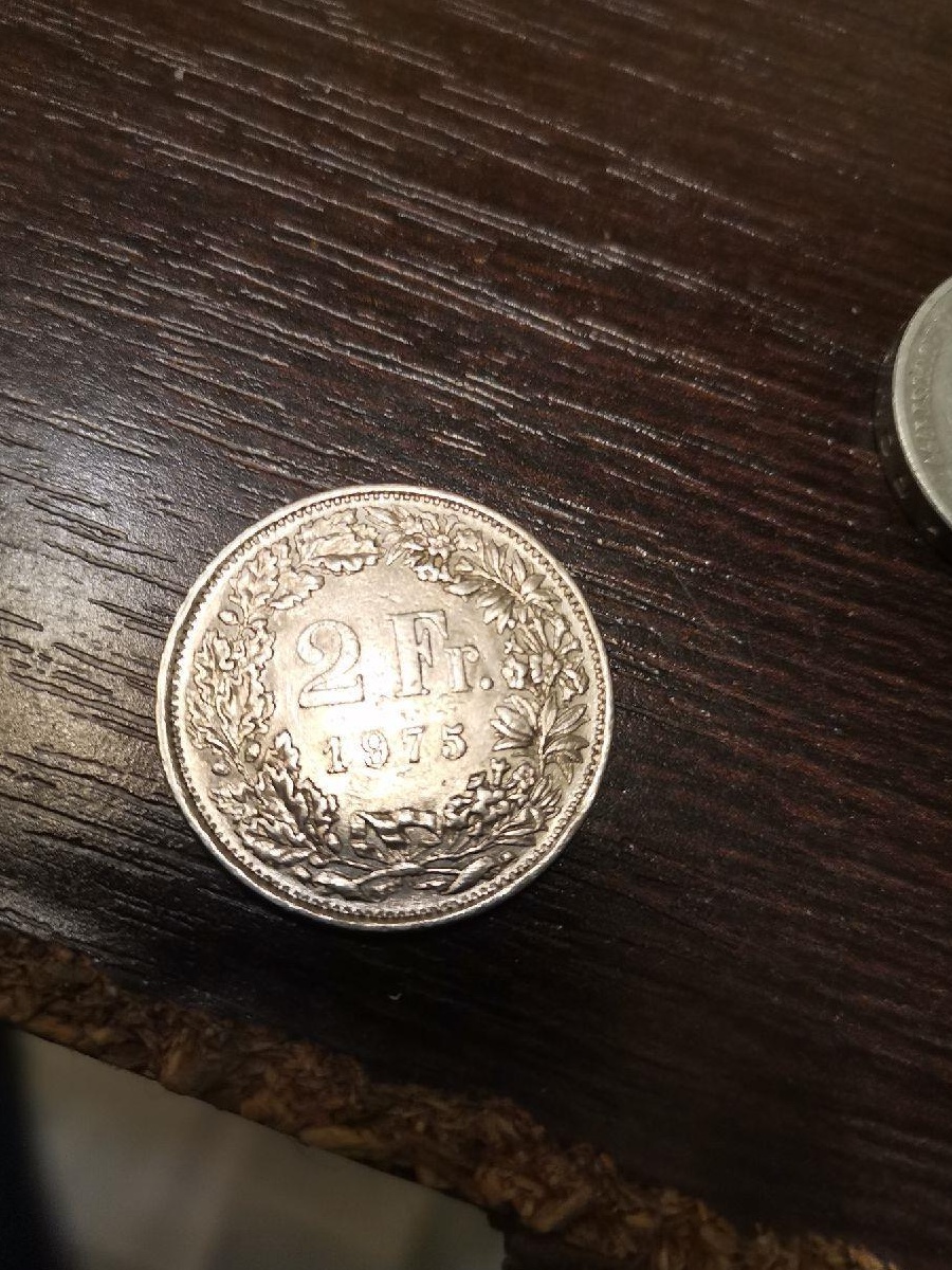 Moneda elvețiană 2 franci din 1975