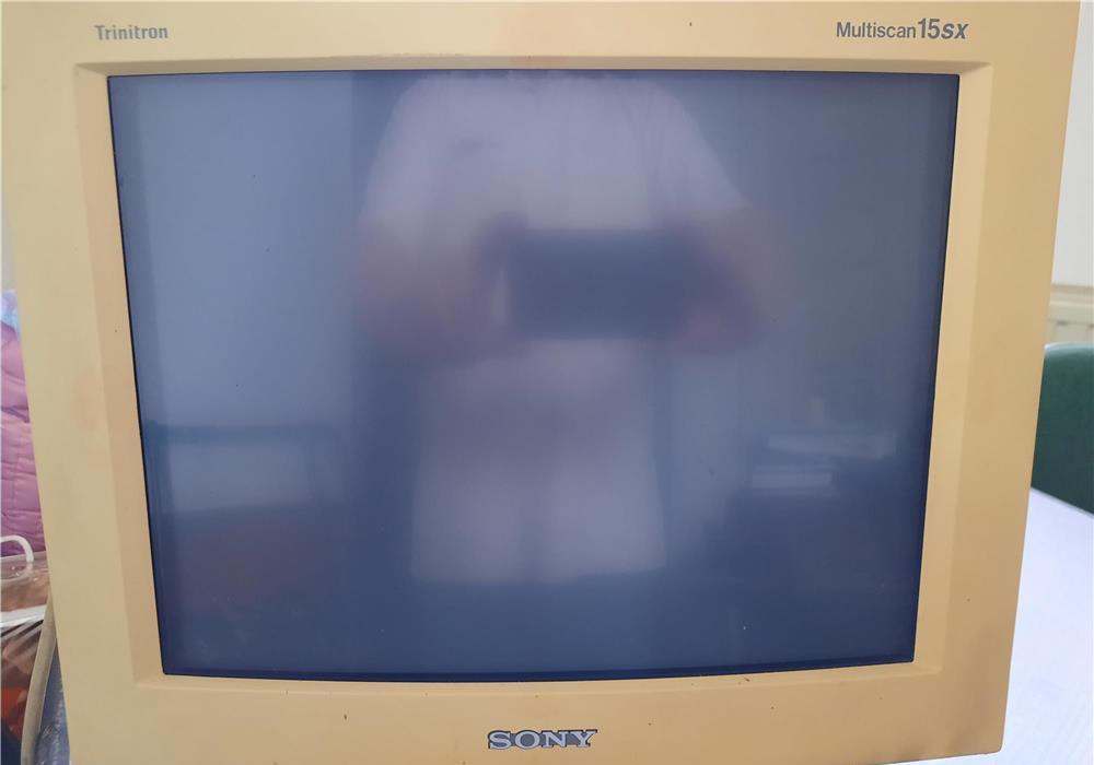 Monitor CRT Sony 15" MultiScan 15SX