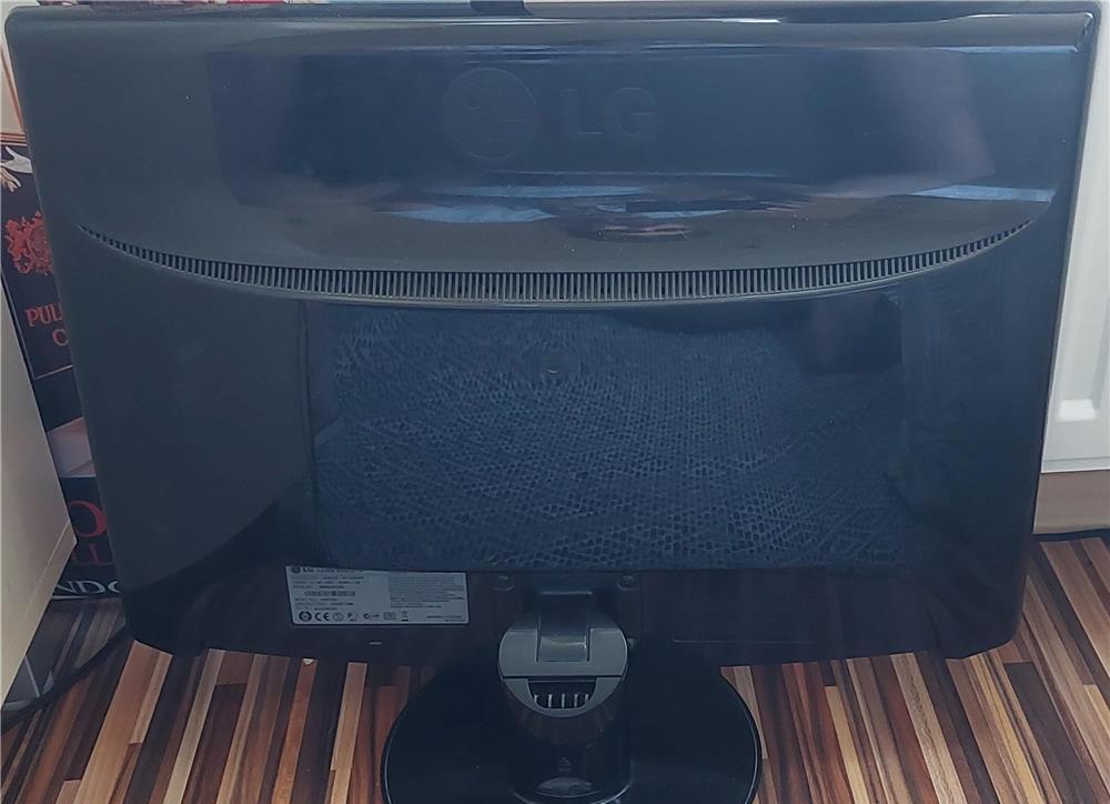 Monitor LG 22 inchi f bun