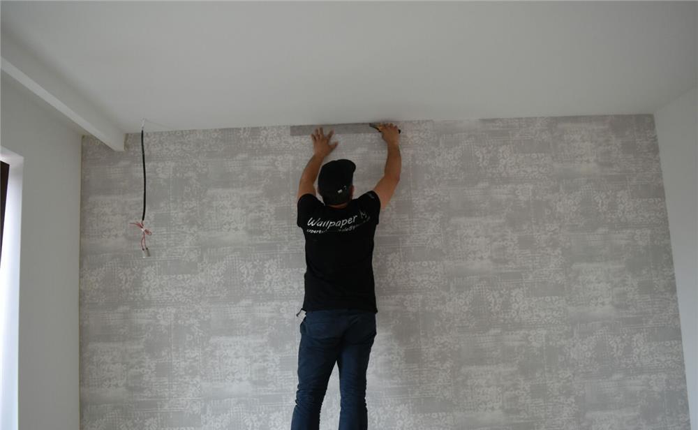 Montaj tapet ,fototapet, montat cornisa, vopseluri decorative,