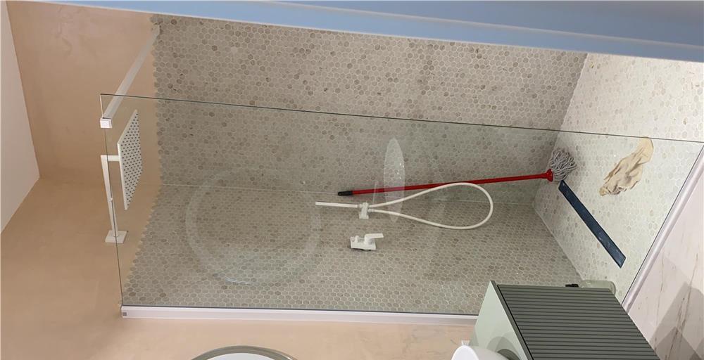 Montam centrale termice reparam instalați sanitare și electrice facem Reparatii după ce montam sau s