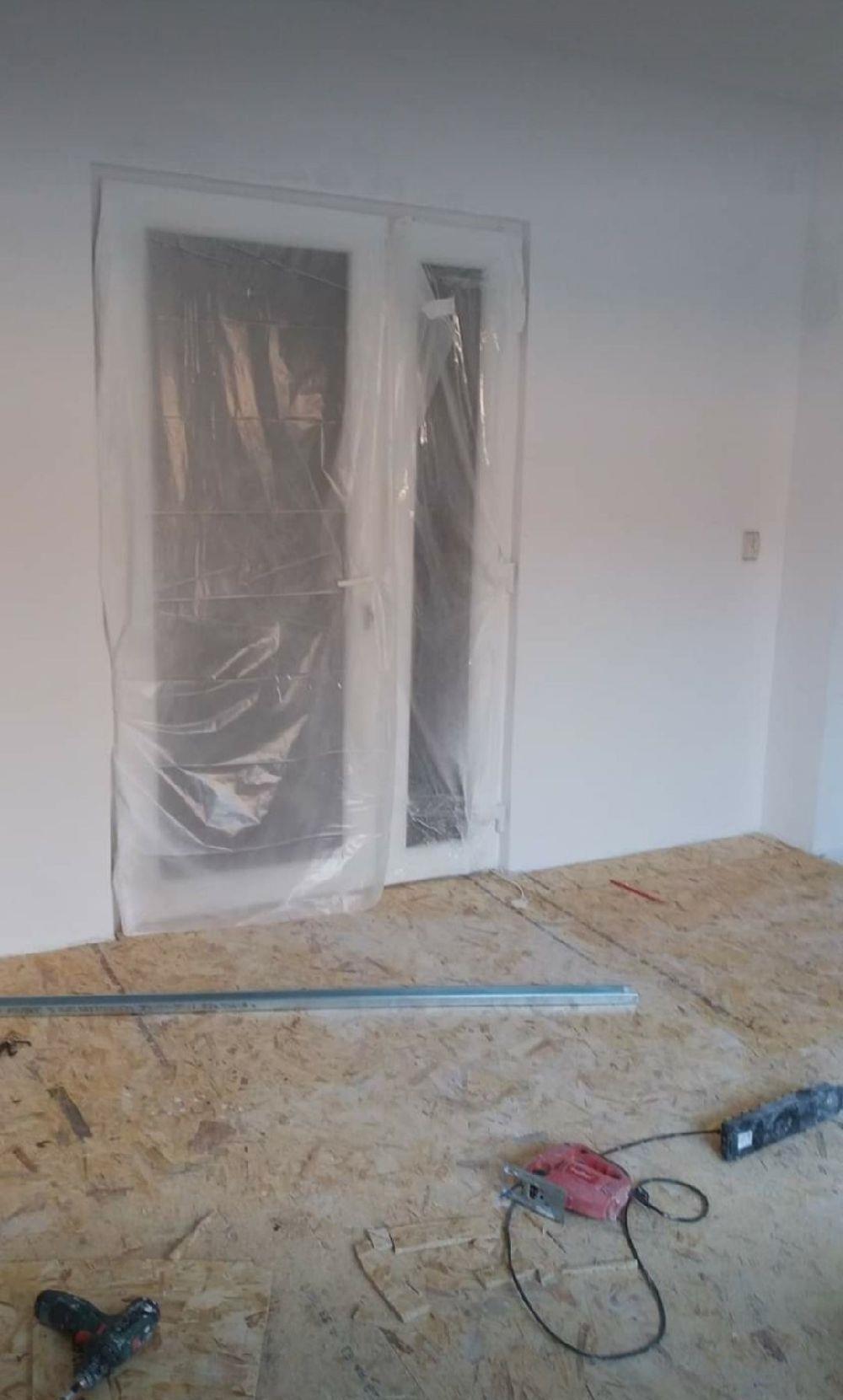Montam Parchet laminat / Finisaje interioare