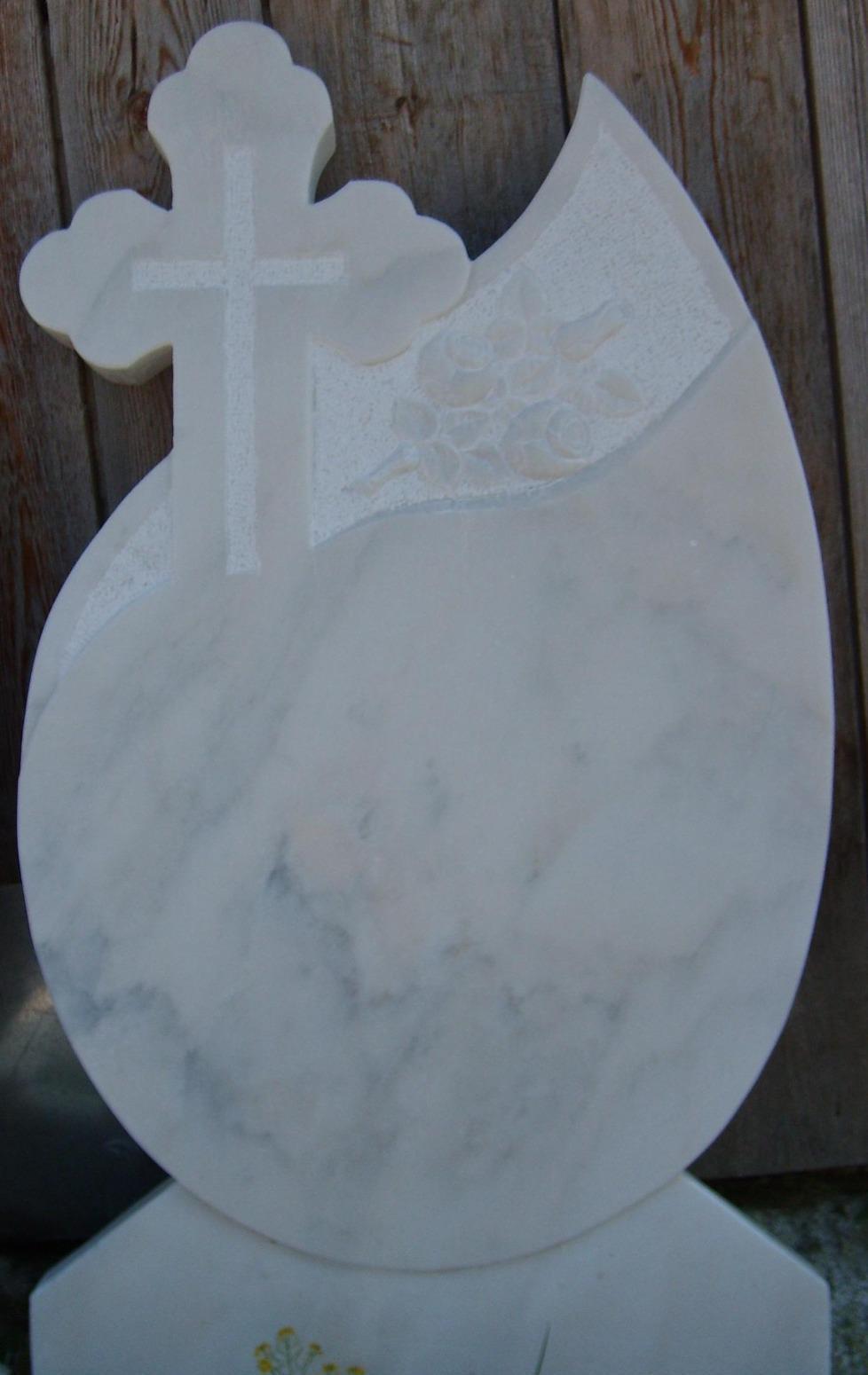 Monumente funerare ( Cruci marmura)