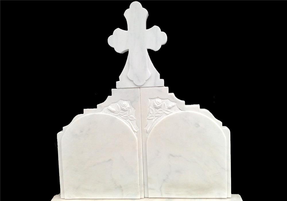 Monumente funerare ( Cruci marmura)