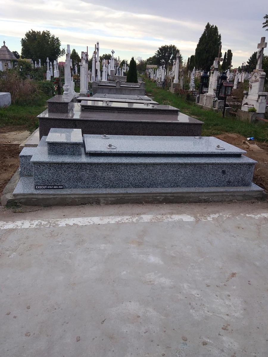 Mormant terminat placat cimitirul Ungureni Craiova 45.000lei