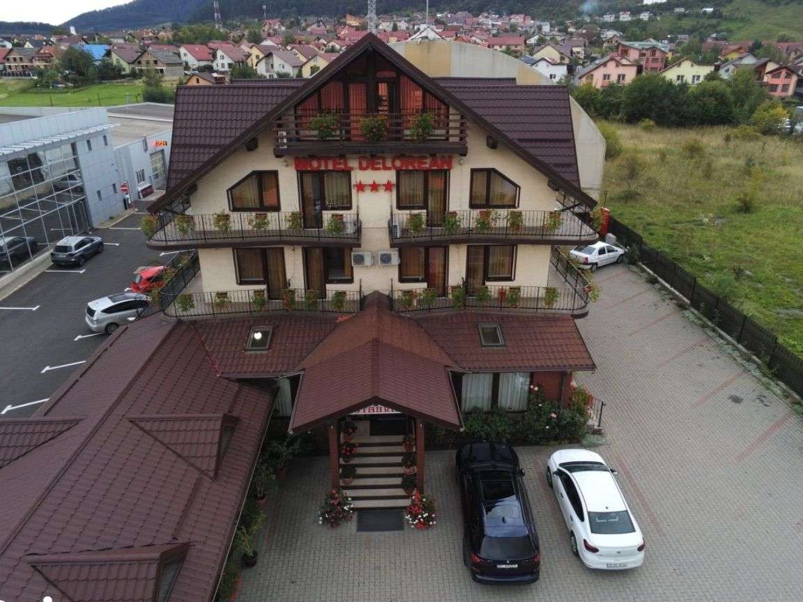 Motel / Pensiune + teren minifotbal
