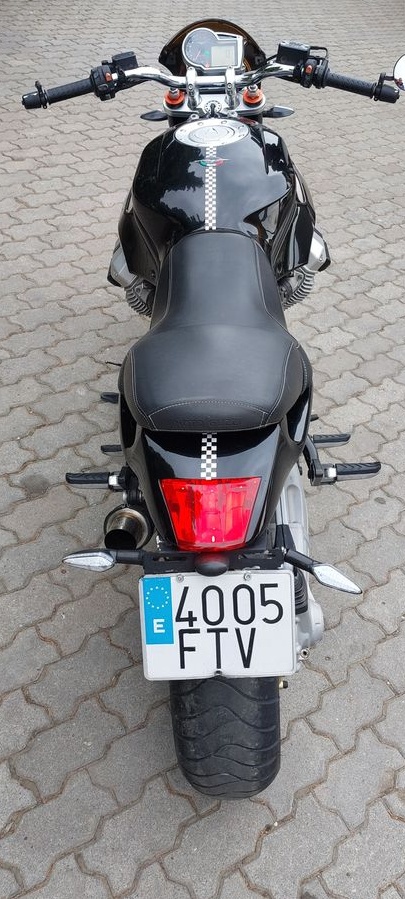 Moto Guzzi V9