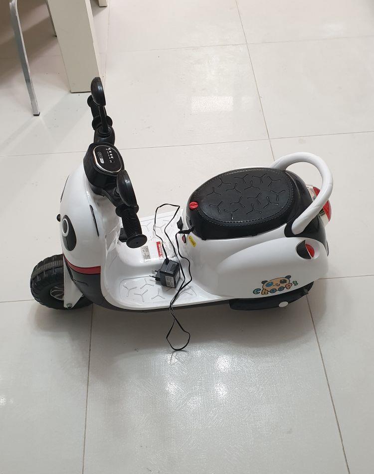 Motocicleta electrica pentru copii