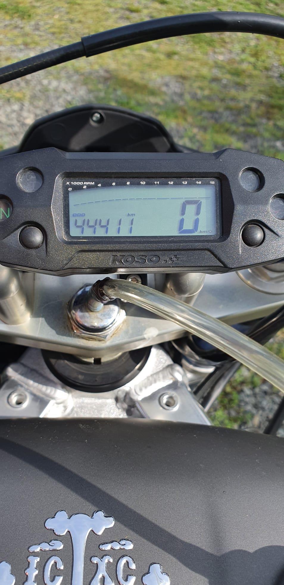 Motocicleta GSXR 750 w