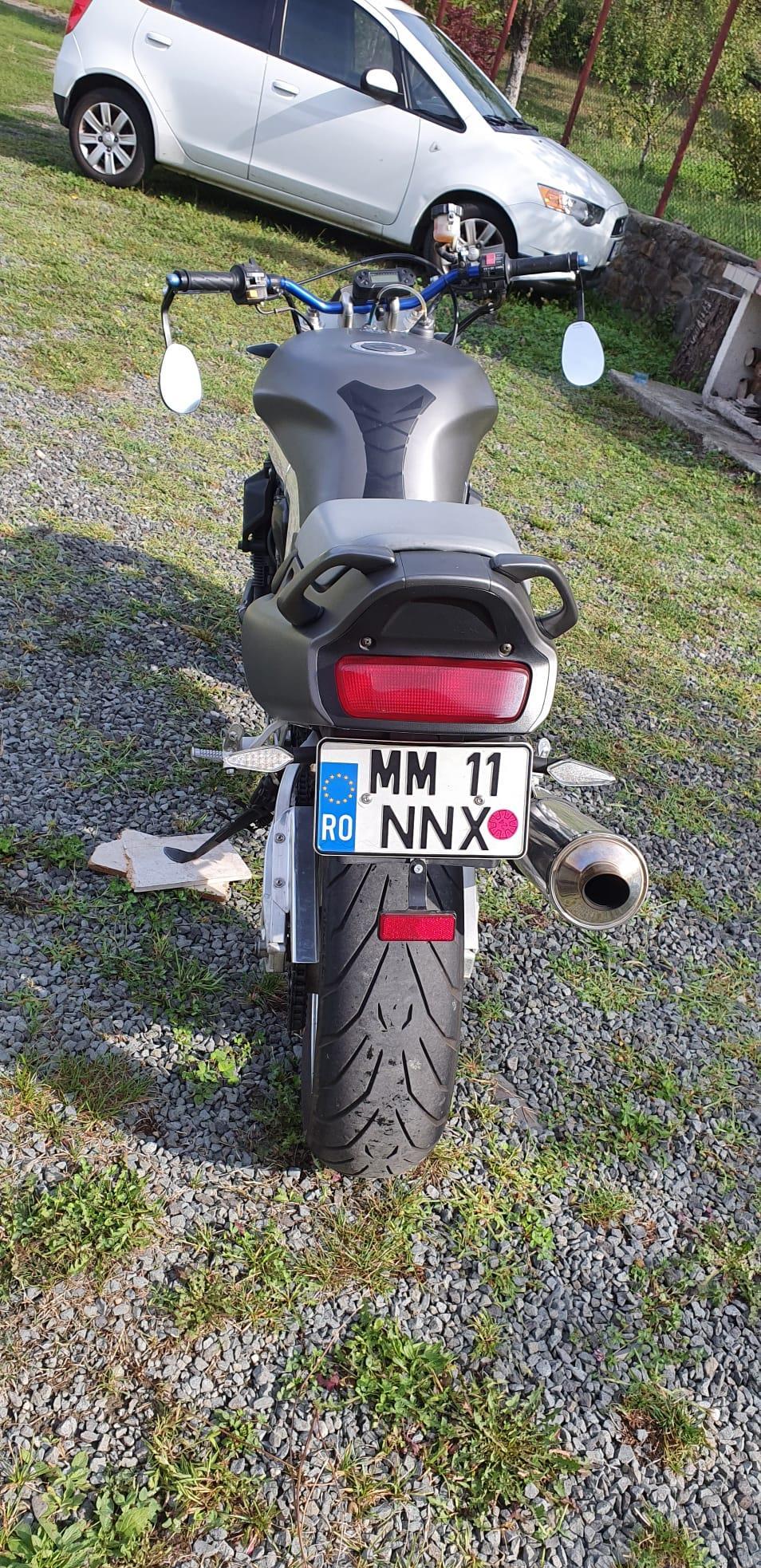 Motocicleta GSXR 750 w
