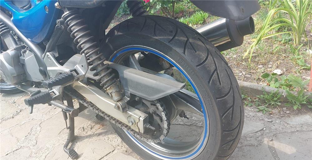Motocicleta Kavasaki