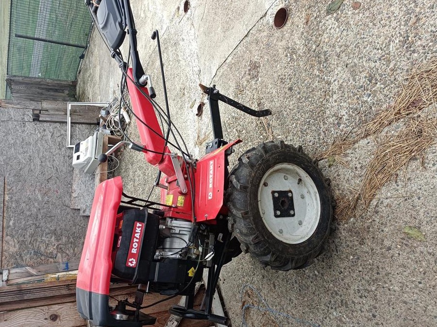 Motocultor  plus remorca