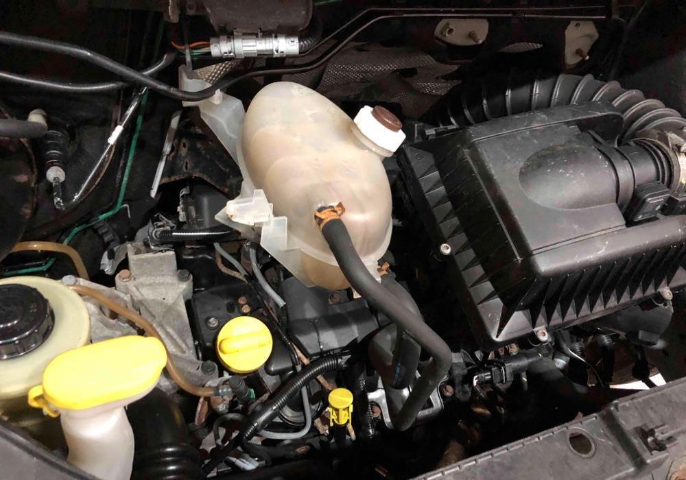 Motor  220.000km 2.5 G9U renault trafic master opel vivaro movano niss