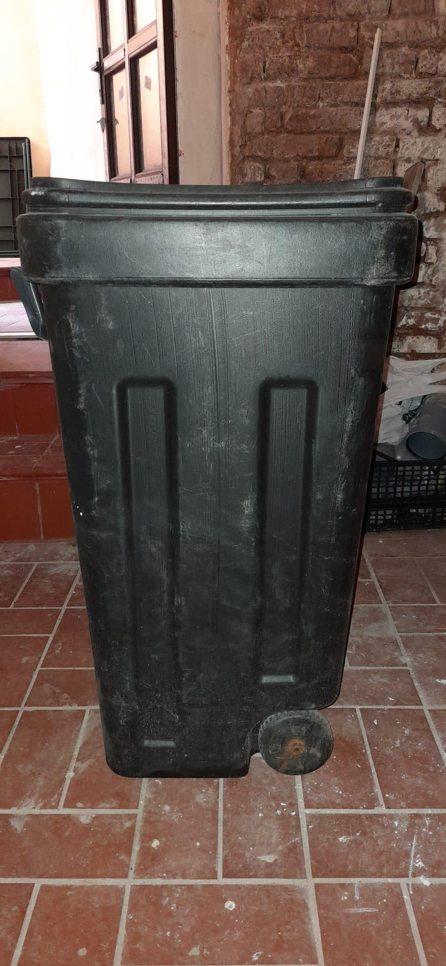 Motor poarta culisanta max.600kg.Pubela.Damigene.Chingi ancorare