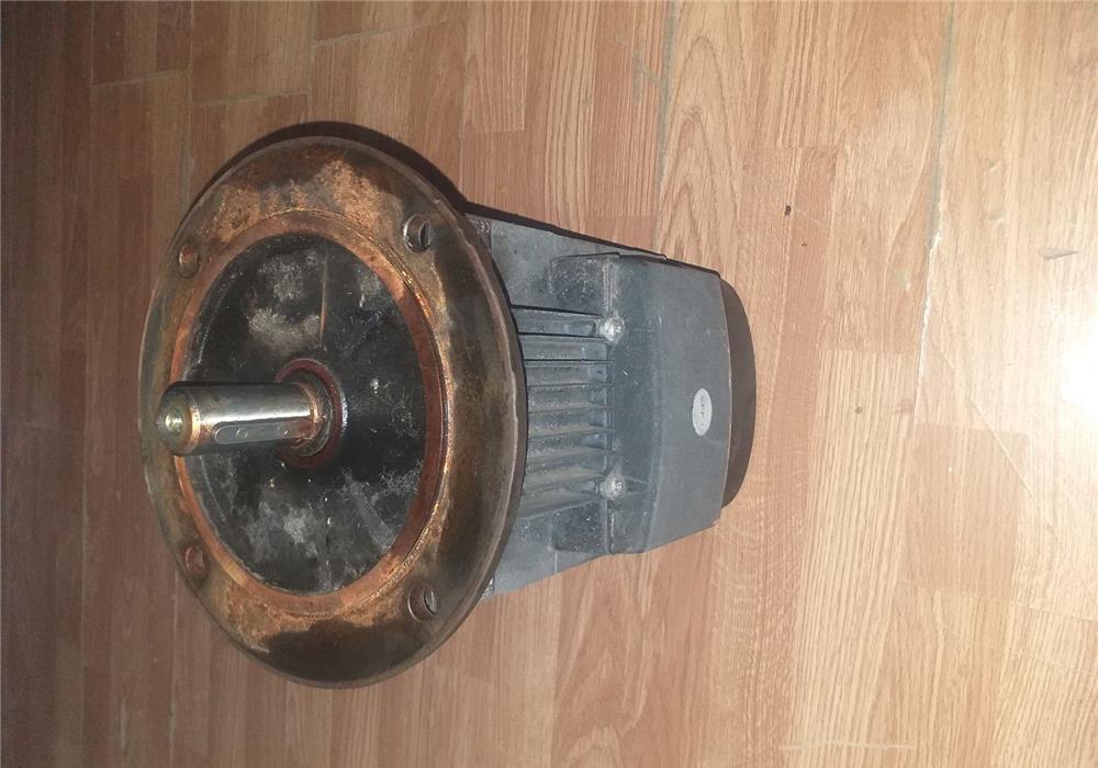 Motor trifazat 3kW