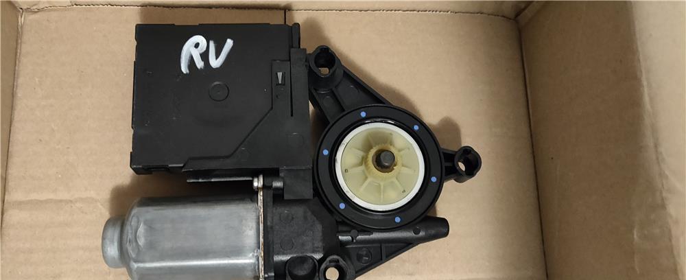 Motoras geam - usa sofer - stanga - VW Touran