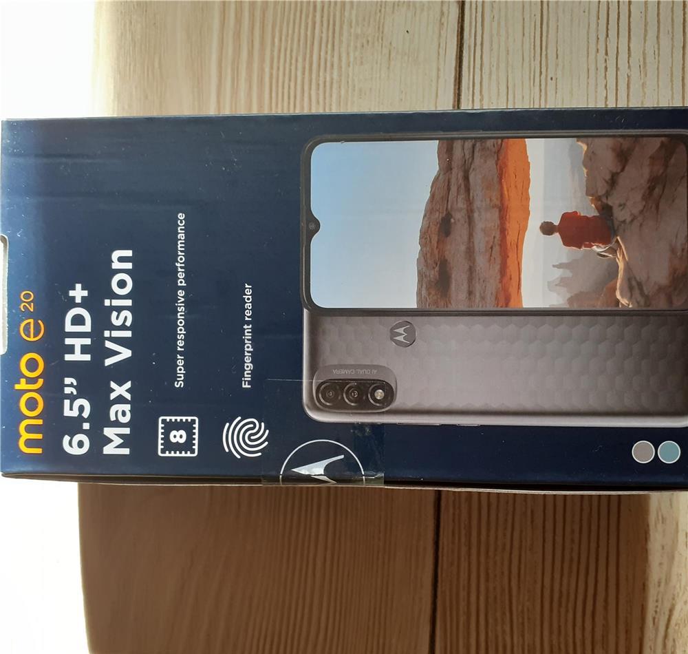 Motorola E20