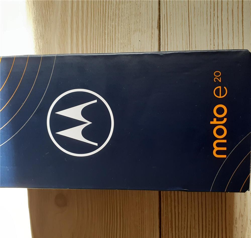 Motorola E20