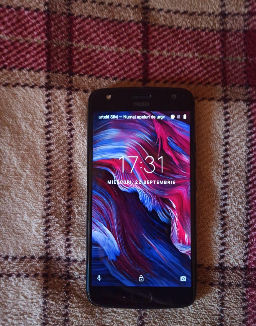 Motorola x4-4 GB RAM 64-gb memorie internă și încărcare rapidă,ca nou.