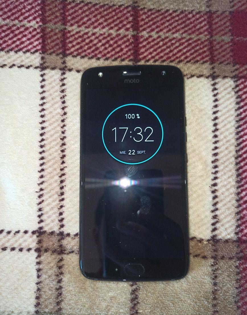 Motorola x4-4 GB RAM 64-gb memorie internă și încărcare rapidă,ca nou.