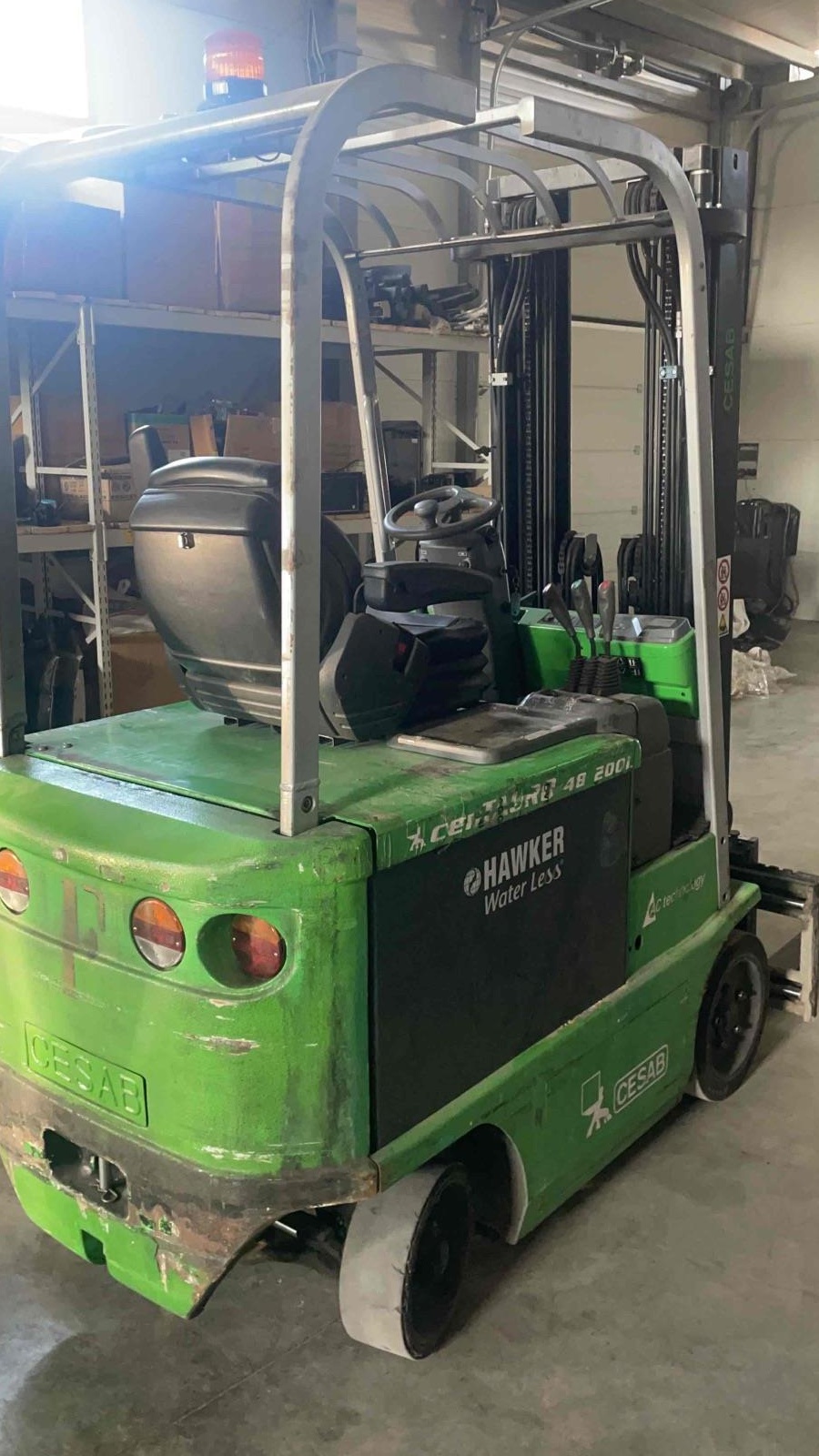 Motostivuitor electric Cesab Centauro 48 200L