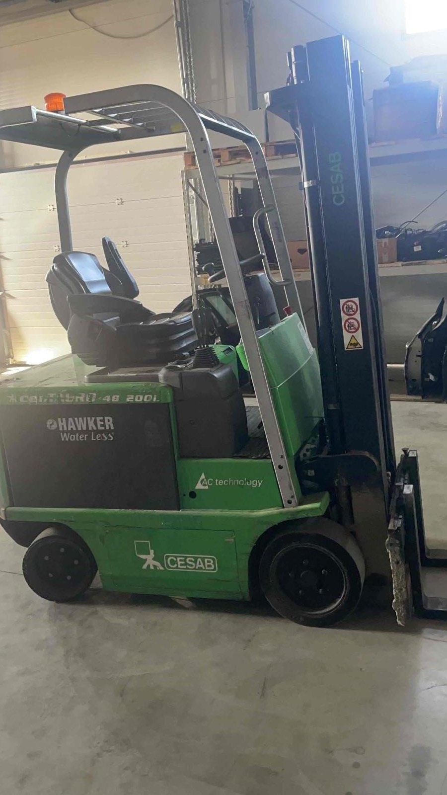 Motostivuitor electric Cesab Centauro 48 200L